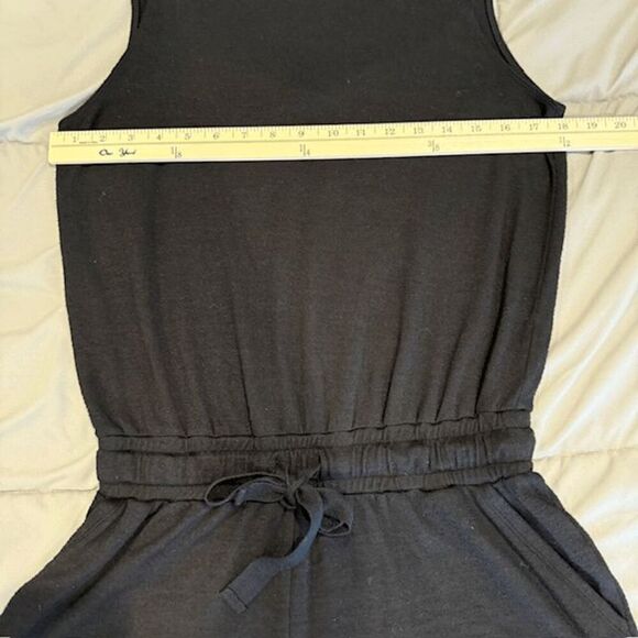 Wilfred Free Black Izabel Jersey Knit Sleeveless Short Romper Pockets Size Small - Picture 9 of 12